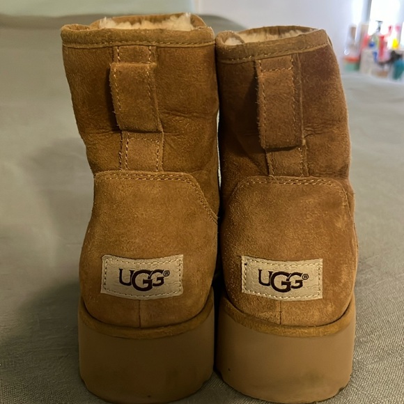 Ugg Ankle Boots - Picture 2 of 3